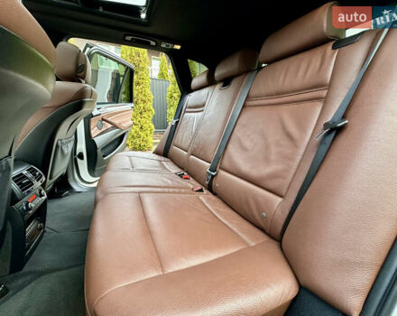 Белый БМВ Х5, объемом двигателя 3 л и пробегом 214 тыс. км за 18500 $, фото 43 на Automoto.ua