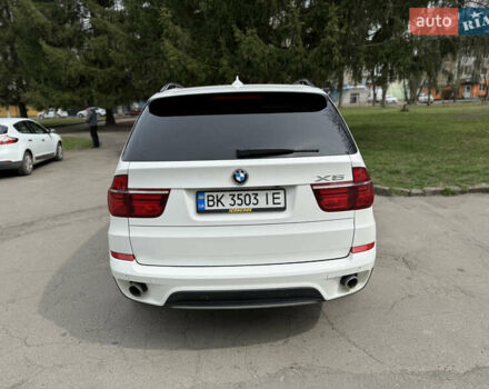 Белый БМВ Х5, объемом двигателя 2.99 л и пробегом 216 тыс. км за 17900 $, фото 5 на Automoto.ua