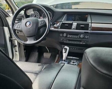 Білий БМВ Х5, об'ємом двигуна 2.99 л та пробігом 212 тис. км за 21100 $, фото 14 на Automoto.ua