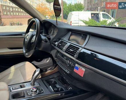 Білий БМВ Х5, об'ємом двигуна 3 л та пробігом 200 тис. км за 13900 $, фото 26 на Automoto.ua