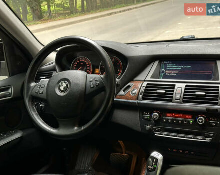 Белый БМВ Х5, объемом двигателя 3 л и пробегом 251 тыс. км за 17800 $, фото 16 на Automoto.ua