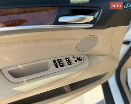Белый БМВ Х5, объемом двигателя 3 л и пробегом 231 тыс. км за 11999 $, фото 22 на Automoto.ua