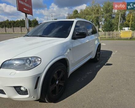 Білий БМВ Х5, об'ємом двигуна 2.98 л та пробігом 290 тис. км за 13000 $, фото 1 на Automoto.ua