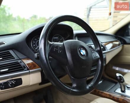 Белый БМВ Х5, объемом двигателя 3 л и пробегом 244 тыс. км за 17500 $, фото 16 на Automoto.ua