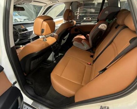 Белый БМВ Х5, объемом двигателя 2.98 л и пробегом 193 тыс. км за 15000 $, фото 12 на Automoto.ua