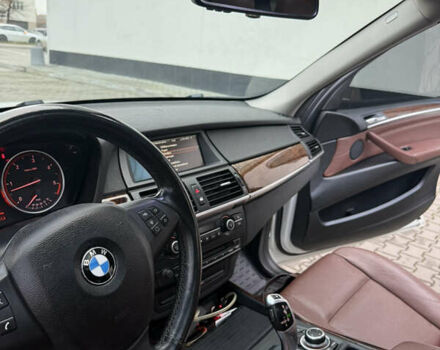 Белый БМВ Х5, объемом двигателя 2.99 л и пробегом 259 тыс. км за 16400 $, фото 17 на Automoto.ua