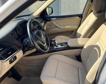 Белый БМВ Х5, объемом двигателя 2.98 л и пробегом 217 тыс. км за 16600 $, фото 13 на Automoto.ua