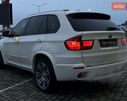 Белый БМВ Х5, объемом двигателя 3 л и пробегом 325 тыс. км за 13700 $, фото 4 на Automoto.ua