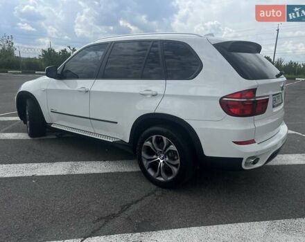 Белый БМВ Х5, объемом двигателя 3 л и пробегом 189 тыс. км за 21500 $, фото 4 на Automoto.ua