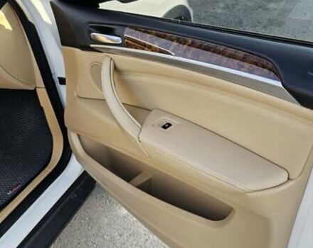 Белый БМВ Х5, объемом двигателя 3 л и пробегом 347 тыс. км за 17000 $, фото 9 на Automoto.ua