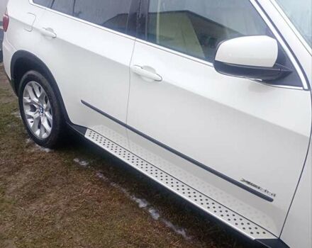 Белый БМВ Х5, объемом двигателя 3 л и пробегом 240 тыс. км за 13500 $, фото 1 на Automoto.ua