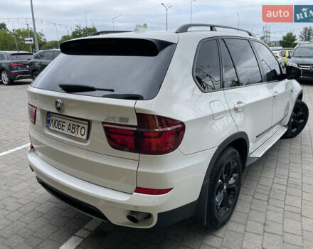 Белый БМВ Х5, объемом двигателя 2.98 л и пробегом 226 тыс. км за 14000 $, фото 2 на Automoto.ua