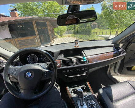Білий БМВ Х5, об'ємом двигуна 2.99 л та пробігом 200 тис. км за 17100 $, фото 5 на Automoto.ua