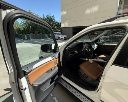 Белый БМВ Х5, объемом двигателя 2.98 л и пробегом 193 тыс. км за 15000 $, фото 7 на Automoto.ua