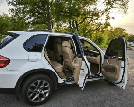 Белый БМВ Х5, объемом двигателя 3 л и пробегом 320 тыс. км за 15000 $, фото 7 на Automoto.ua