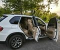 Белый БМВ Х5, объемом двигателя 3 л и пробегом 320 тыс. км за 15000 $, фото 7 на Automoto.ua