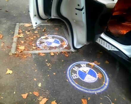 Белый БМВ Х5, объемом двигателя 3 л и пробегом 213 тыс. км за 19000 $, фото 6 на Automoto.ua