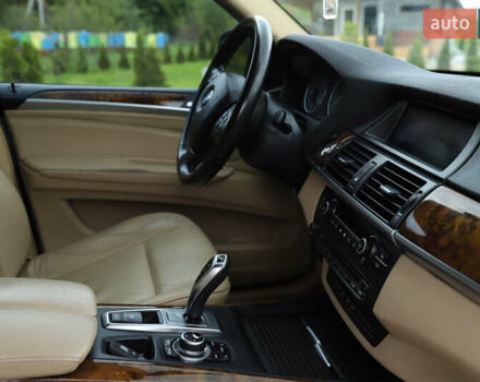 Белый БМВ Х5, объемом двигателя 3 л и пробегом 244 тыс. км за 17500 $, фото 11 на Automoto.ua