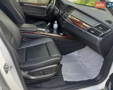 Белый БМВ Х5, объемом двигателя 2.98 л и пробегом 133 тыс. км за 19500 $, фото 10 на Automoto.ua