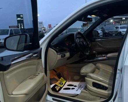 Белый БМВ Х5, объемом двигателя 3 л и пробегом 325 тыс. км за 13700 $, фото 8 на Automoto.ua