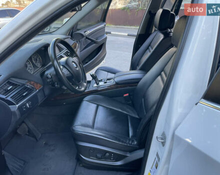 Белый БМВ Х5, объемом двигателя 3 л и пробегом 145 тыс. км за 19000 $, фото 16 на Automoto.ua