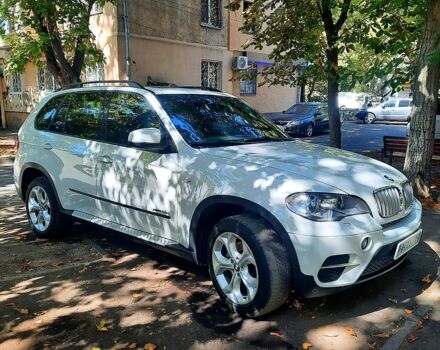 Белый БМВ Х5, объемом двигателя 3 л и пробегом 213 тыс. км за 19000 $, фото 3 на Automoto.ua