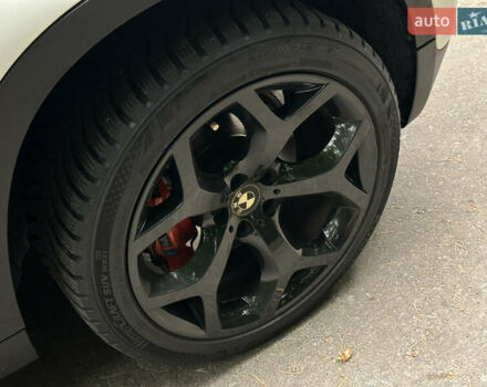 Белый БМВ Х5, объемом двигателя 3 л и пробегом 251 тыс. км за 17800 $, фото 52 на Automoto.ua