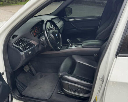 Білий БМВ Х5, об'ємом двигуна 3.5 л та пробігом 232 тис. км за 15200 $, фото 11 на Automoto.ua