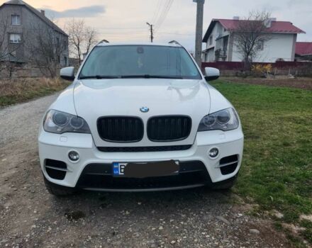 Белый БМВ Х5, объемом двигателя 3 л и пробегом 215 тыс. км за 16800 $, фото 1 на Automoto.ua