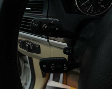 Белый БМВ Х5, объемом двигателя 3 л и пробегом 325 тыс. км за 13700 $, фото 15 на Automoto.ua