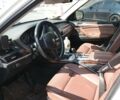 Белый БМВ Х5, объемом двигателя 3 л и пробегом 215 тыс. км за 12800 $, фото 2 на Automoto.ua