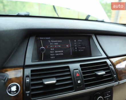 Белый БМВ Х5, объемом двигателя 3 л и пробегом 244 тыс. км за 17500 $, фото 18 на Automoto.ua