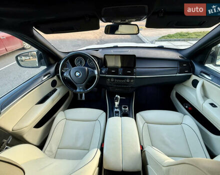 Белый БМВ Х5, объемом двигателя 3 л и пробегом 245 тыс. км за 22750 $, фото 30 на Automoto.ua
