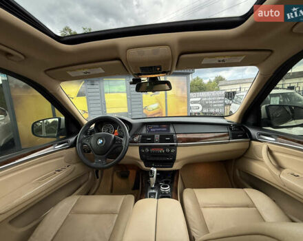 Белый БМВ Х5, объемом двигателя 3 л и пробегом 265 тыс. км за 13999 $, фото 4 на Automoto.ua
