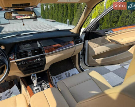 Белый БМВ Х5, объемом двигателя 3 л и пробегом 231 тыс. км за 11999 $, фото 32 на Automoto.ua