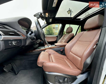 Белый БМВ Х5, объемом двигателя 3 л и пробегом 214 тыс. км за 18499 $, фото 34 на Automoto.ua