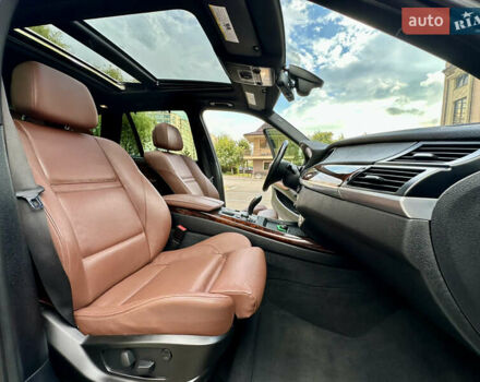 Белый БМВ Х5, объемом двигателя 3 л и пробегом 214 тыс. км за 18499 $, фото 36 на Automoto.ua