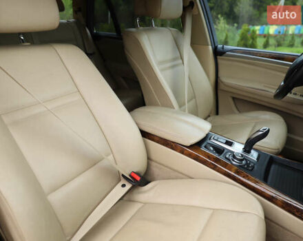 Белый БМВ Х5, объемом двигателя 3 л и пробегом 244 тыс. км за 17500 $, фото 12 на Automoto.ua