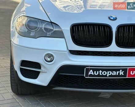 Белый БМВ Х5, объемом двигателя 3 л и пробегом 263 тыс. км за 17490 $, фото 3 на Automoto.ua
