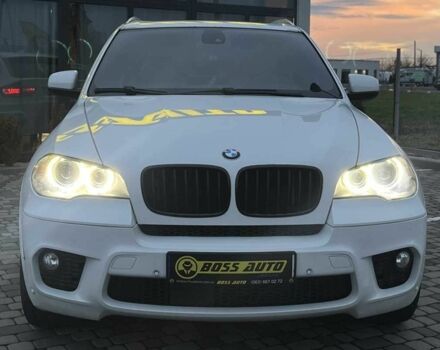 Белый БМВ Х5, объемом двигателя 3 л и пробегом 325 тыс. км за 13700 $, фото 1 на Automoto.ua