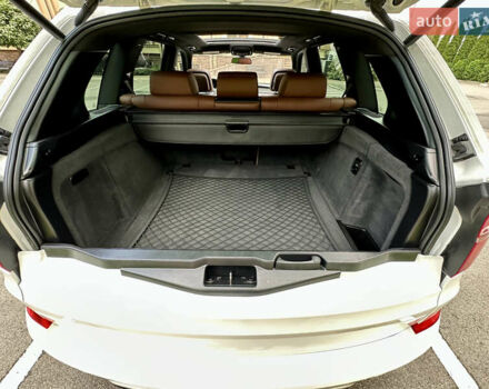 Белый БМВ Х5, объемом двигателя 3 л и пробегом 214 тыс. км за 18499 $, фото 61 на Automoto.ua