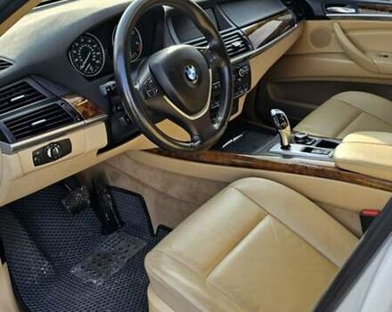 Белый БМВ Х5, объемом двигателя 3 л и пробегом 347 тыс. км за 17000 $, фото 16 на Automoto.ua