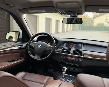 Білий БМВ Х5, об'ємом двигуна 2.99 л та пробігом 259 тис. км за 16000 $, фото 24 на Automoto.ua