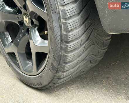 Белый БМВ Х5, объемом двигателя 3 л и пробегом 251 тыс. км за 17800 $, фото 56 на Automoto.ua