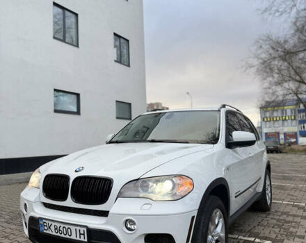 Белый БМВ Х5, объемом двигателя 2.99 л и пробегом 259 тыс. км за 16400 $, фото 4 на Automoto.ua