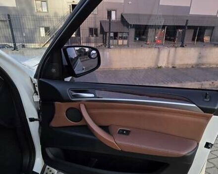 Белый БМВ Х5, объемом двигателя 2.98 л и пробегом 218 тыс. км за 16900 $, фото 16 на Automoto.ua