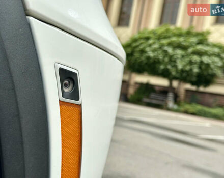 Белый БМВ Х5, объемом двигателя 3 л и пробегом 214 тыс. км за 18499 $, фото 26 на Automoto.ua