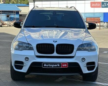 Белый БМВ Х5, объемом двигателя 3 л и пробегом 263 тыс. км за 17490 $, фото 1 на Automoto.ua