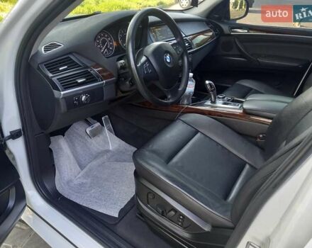 Белый БМВ Х5, объемом двигателя 2.98 л и пробегом 133 тыс. км за 19500 $, фото 7 на Automoto.ua