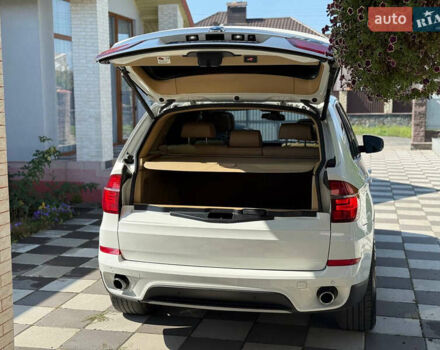 Белый БМВ Х5, объемом двигателя 3 л и пробегом 231 тыс. км за 12999 $, фото 20 на Automoto.ua